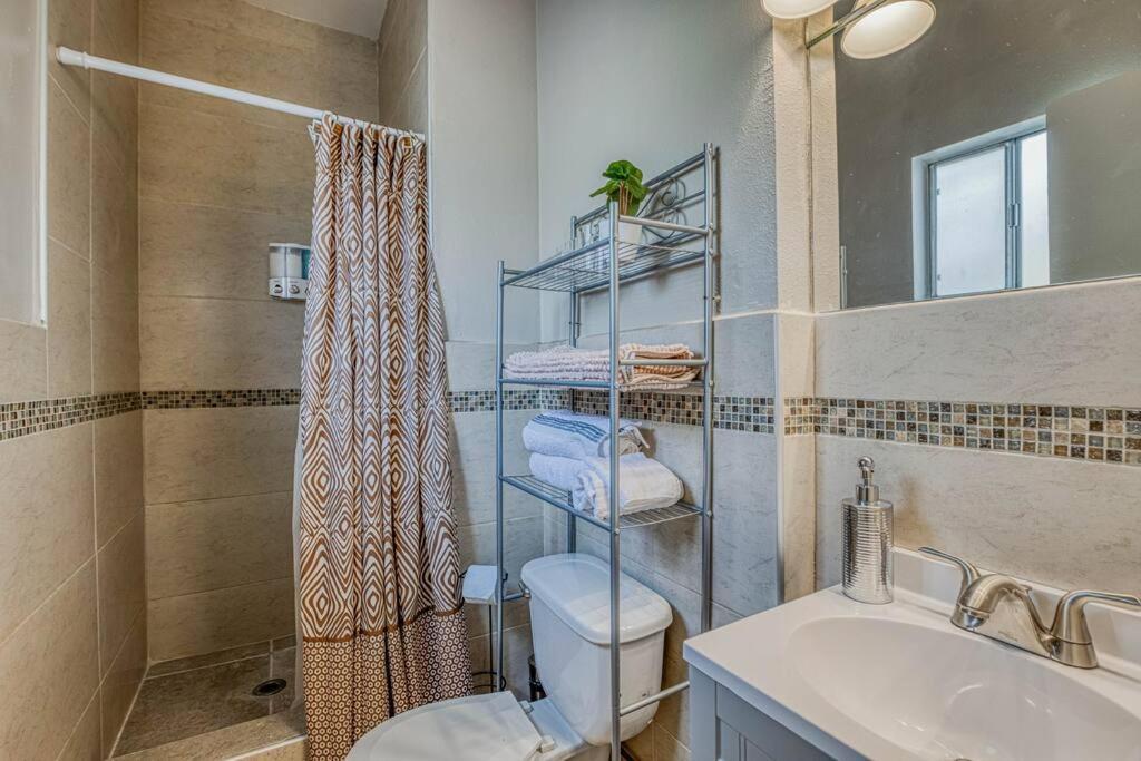 Appartamento The Hummingbird Sunset Home, West Side *