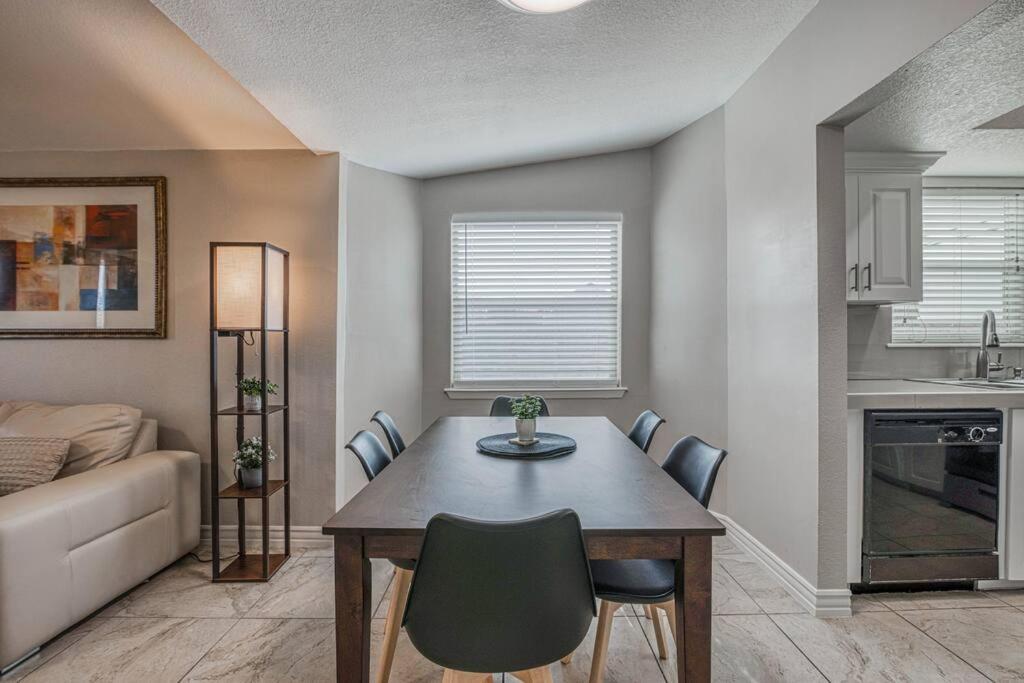 The Hummingbird Sunset Home, West Side Apartment El Paso